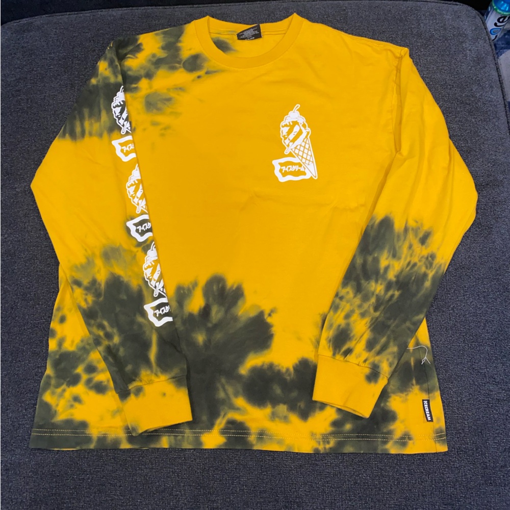 Men Medium black and gold Ice Cream shirt